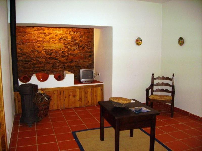 Turimenha Guest House Marvao  Bagian luar foto
